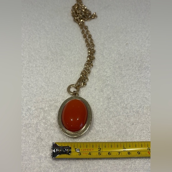 Stunning Chico's Gold-Tone Necklace with Vibrant Carnelian-Style Pendant - Picture 5 of 10